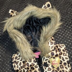 BETSEY JOHNSON girls Leopard Vest hooded faux fur quilted puffer kitty ears 8
